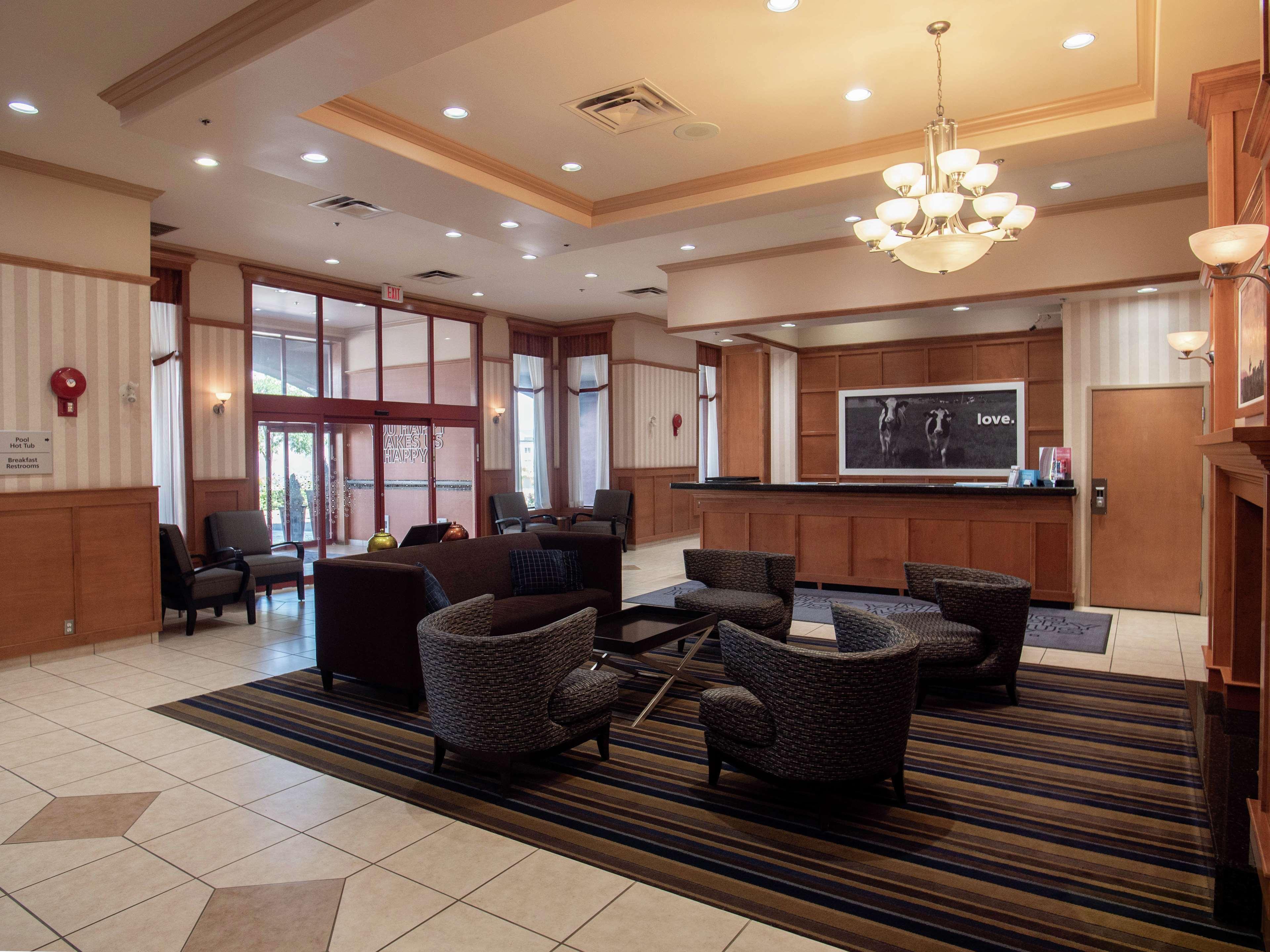 Hampton Inn by Hilton Kamloops Eksteriør bilde